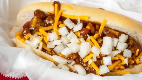 美味热狗面包图片