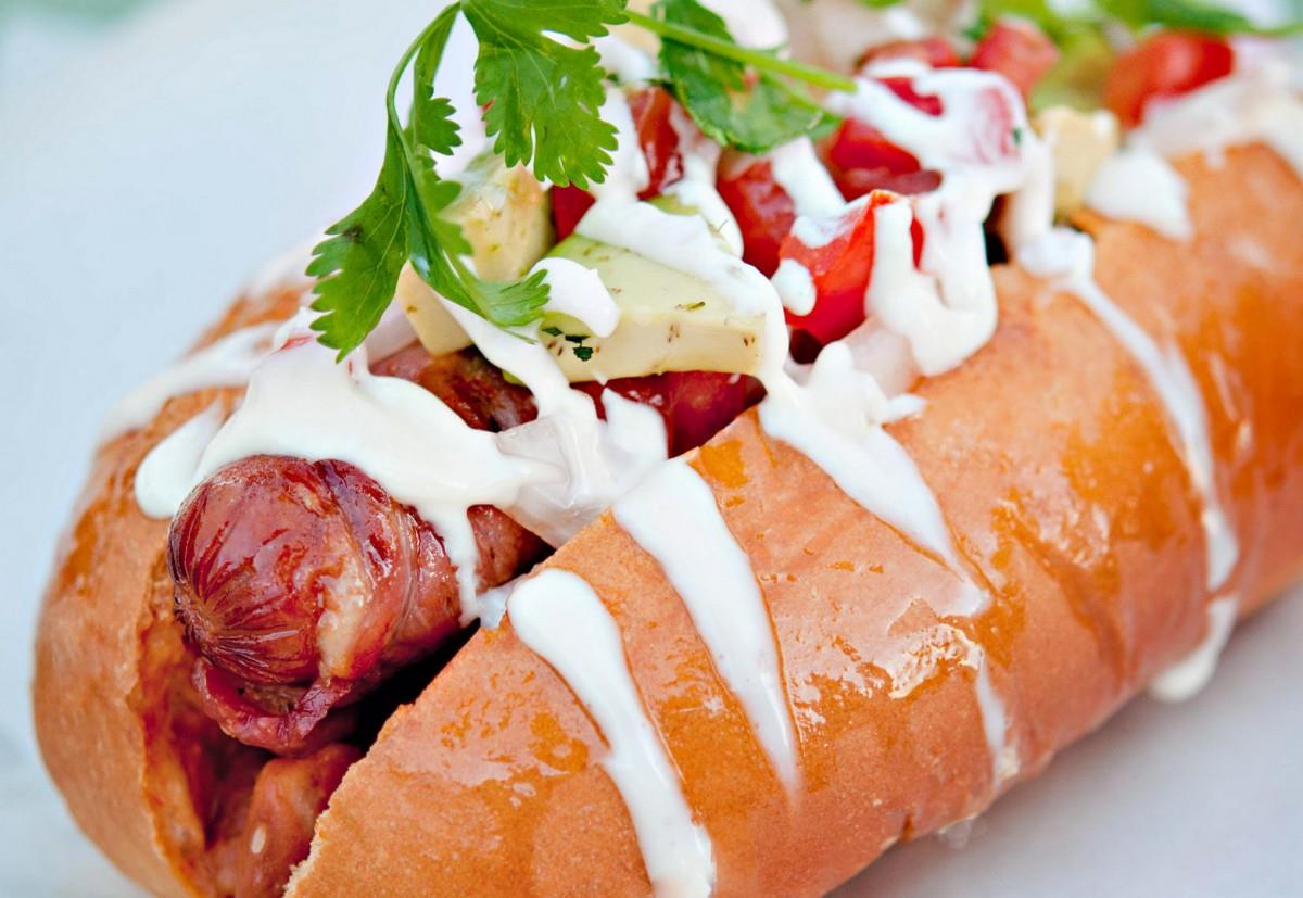 美味热狗面包图片