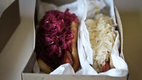 美味热狗面包图片