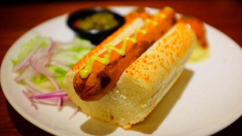 美味热狗面包图片