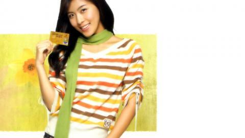 韩国女星河智苑图片