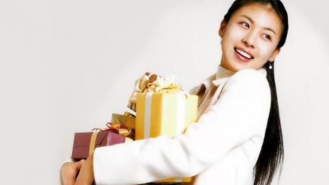 韩国女星河智苑图片