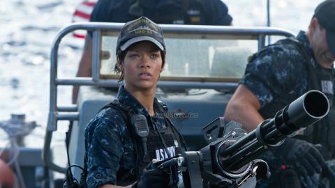 超级战舰电影图片