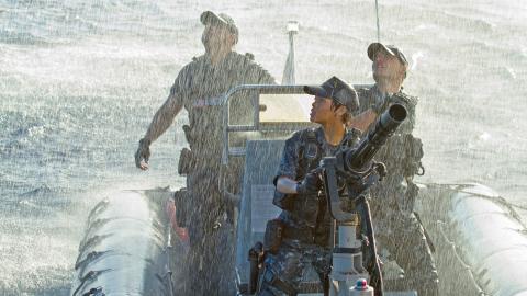 超级战舰电影图片