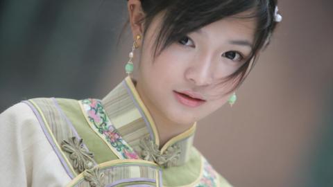 清纯美女何琢言图片