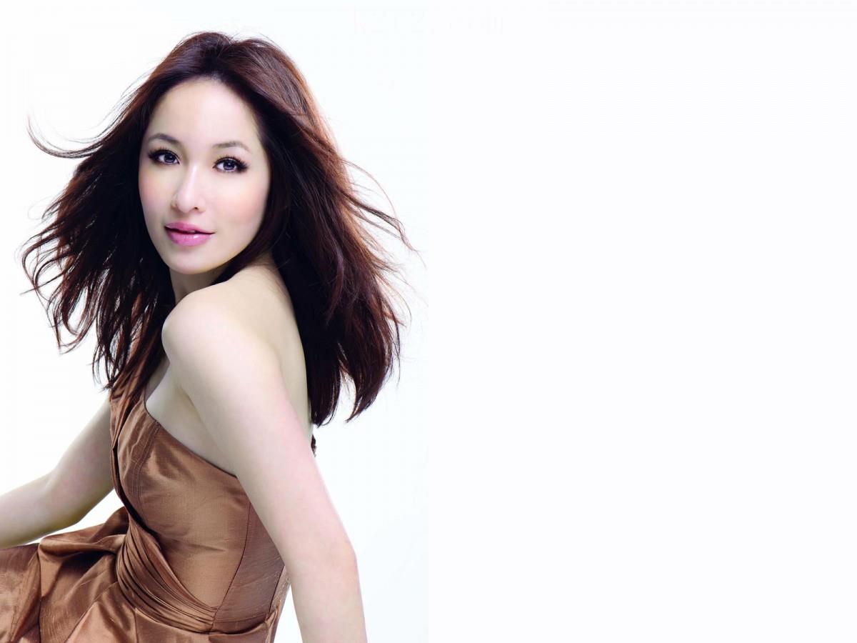 台湾女歌手萧亚轩图片