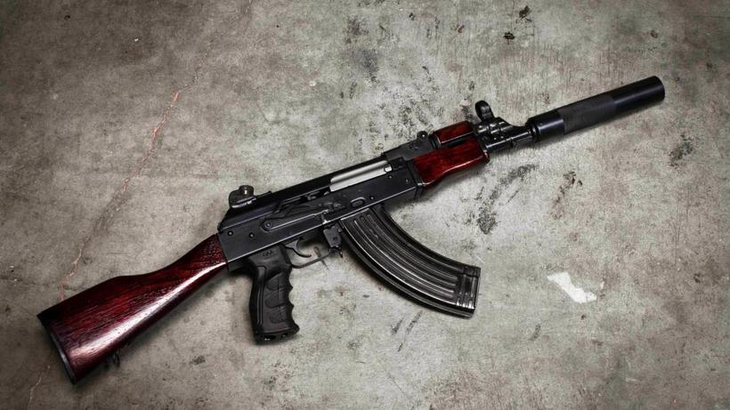AK 47突击步枪高清图