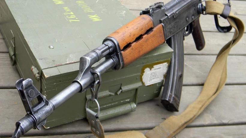 AK 47突击步枪高清图