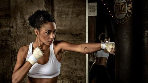 女子搏击运动图片