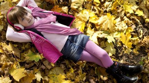 秋天的儿童图片