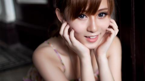 楚楚动人的养眼美女图片大全