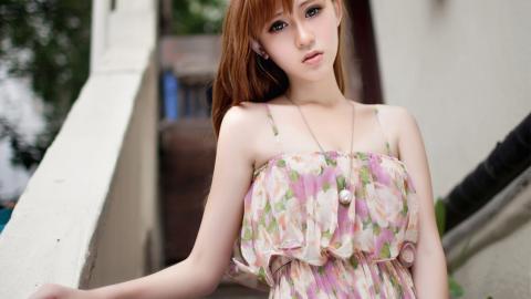 楚楚动人的养眼美女图片大全