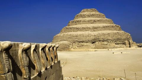 埃及法老和金字塔图片