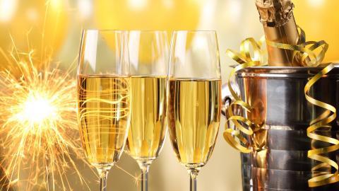 节日庆祝香槟美酒图片