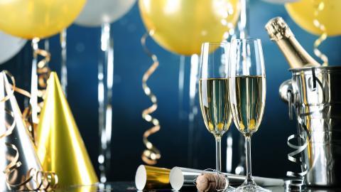 节日庆祝香槟美酒图片