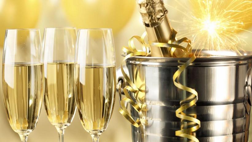 节日庆祝香槟美酒图片