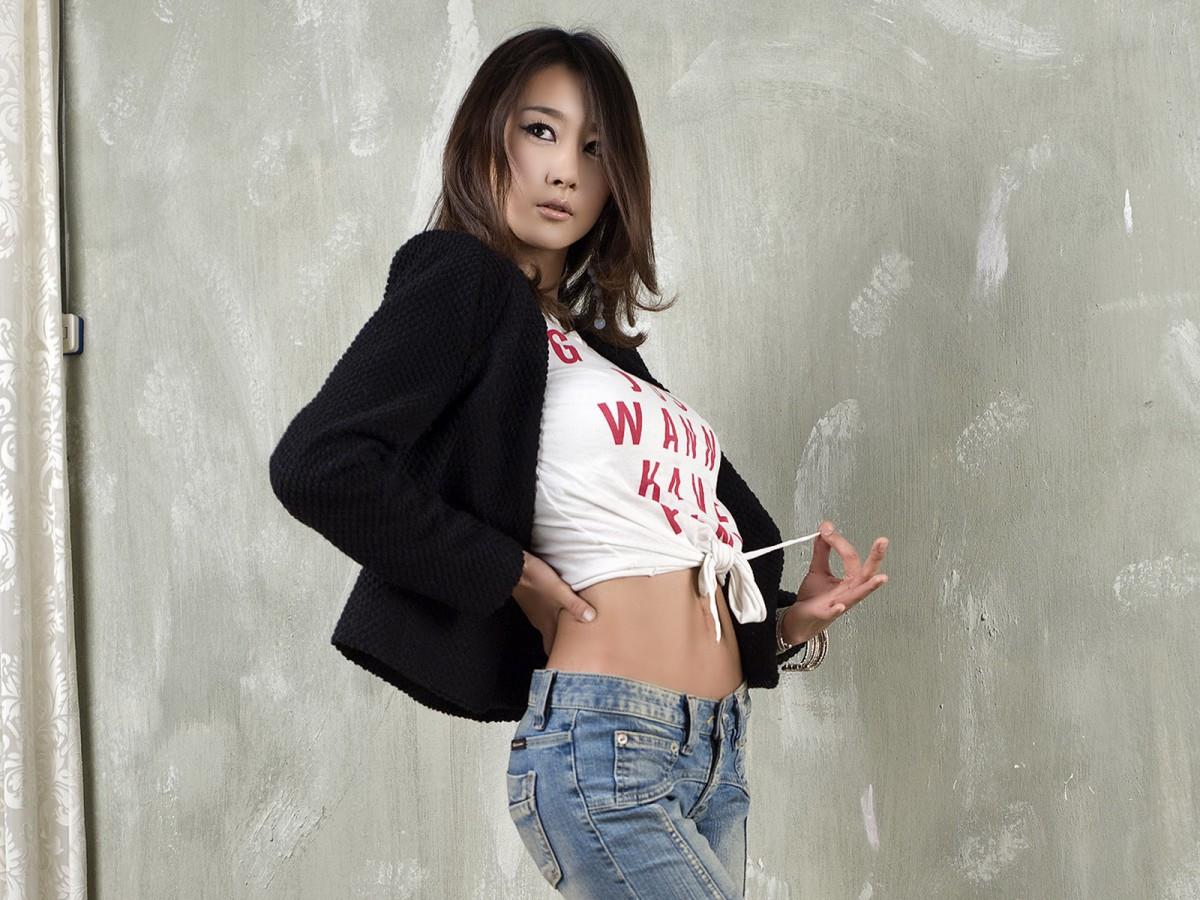 美女明星朴贤善图片