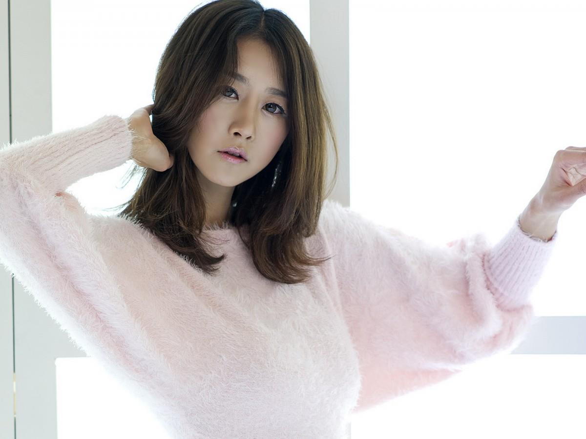 美女明星朴贤善图片