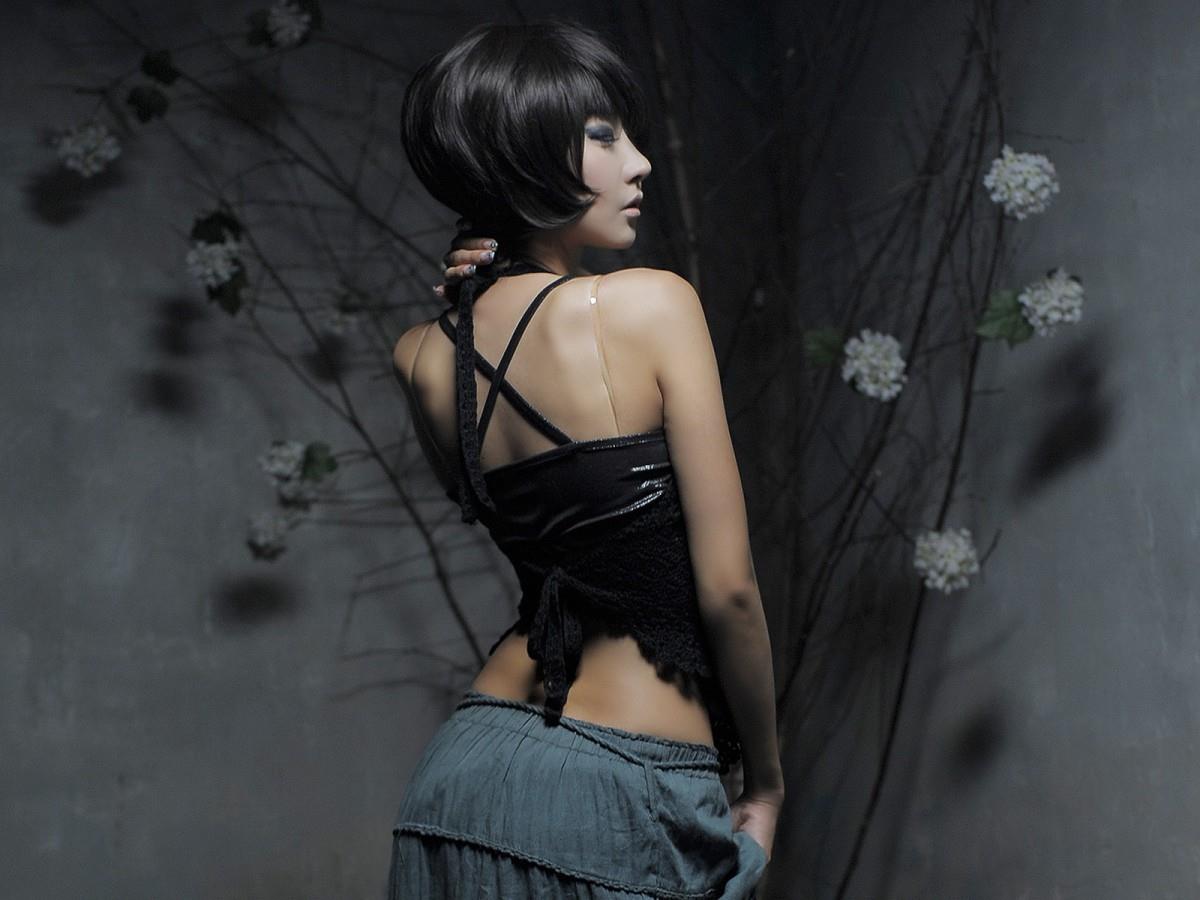 美女明星朴贤善图片