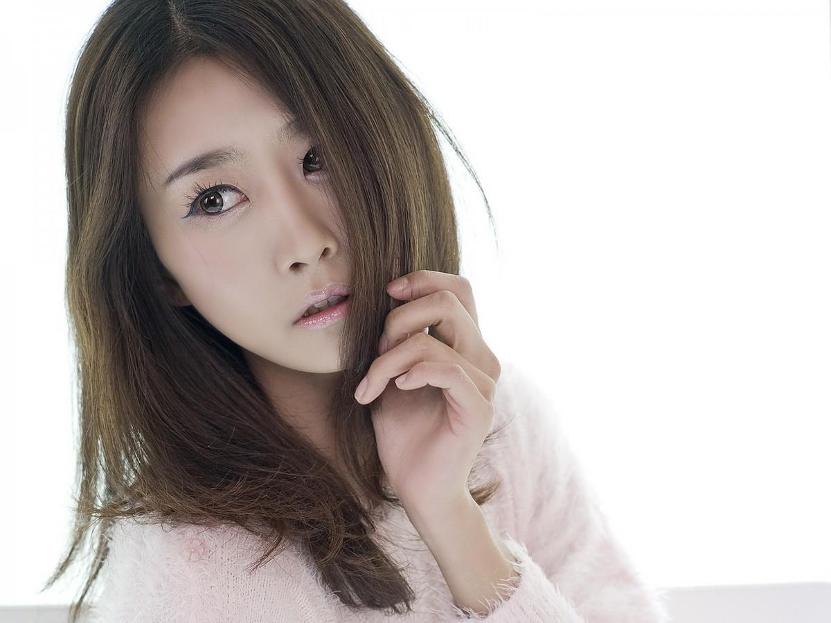 美女明星朴贤善图片