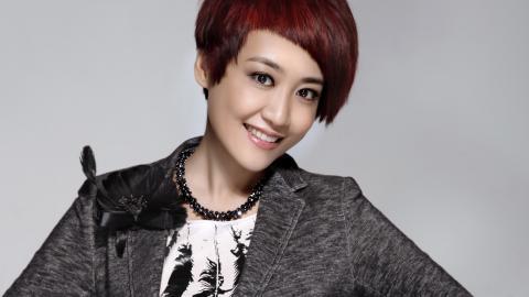 主持人左岩图片