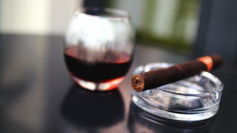 高清雪茄烟图片