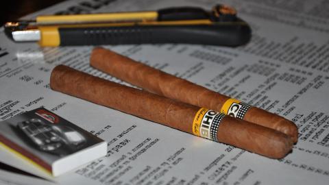 高清雪茄烟图片