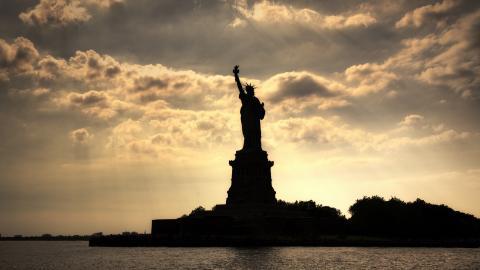 自由女神像高清图片