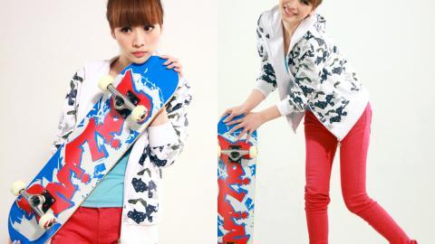 柳岩女主播最新图片