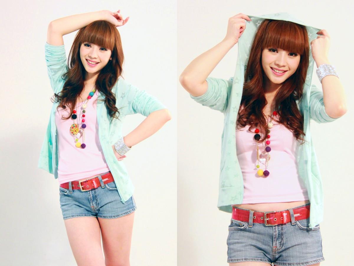 柳岩女主播最新图片