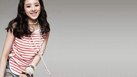 酸酸甜甜张含韵图片