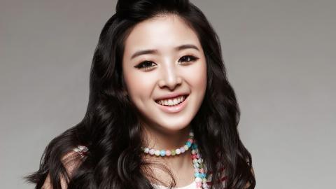 酸酸甜甜张含韵图片