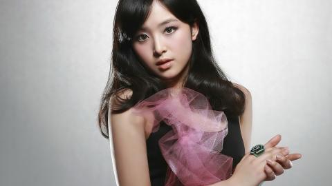 酸酸甜甜张含韵图片