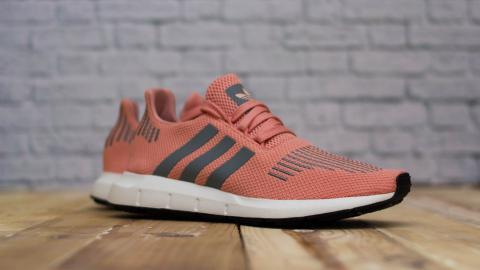 男士阿迪达斯运动鞋图片