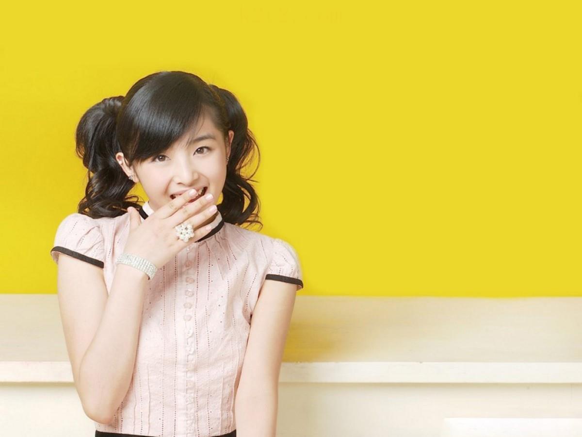 酸酸甜甜张含韵图片