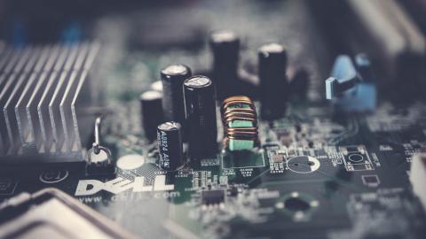 电脑主板芯片图片