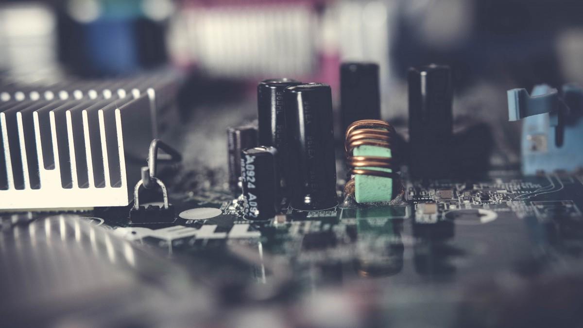 电脑主板芯片图片