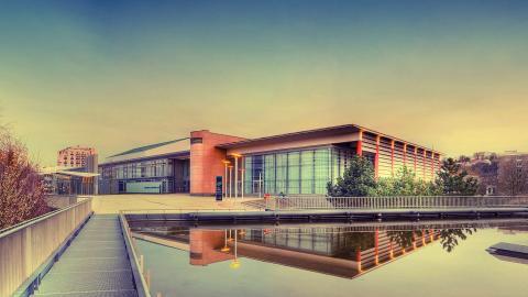 精美城市建筑亮丽风景图片