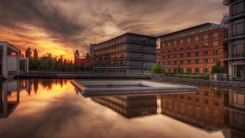 精美城市建筑亮丽风景图片