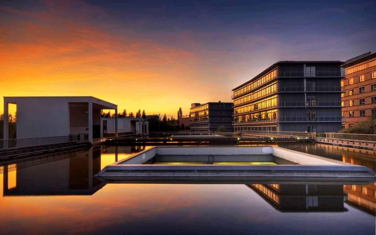 精美城市建筑亮丽风景图片