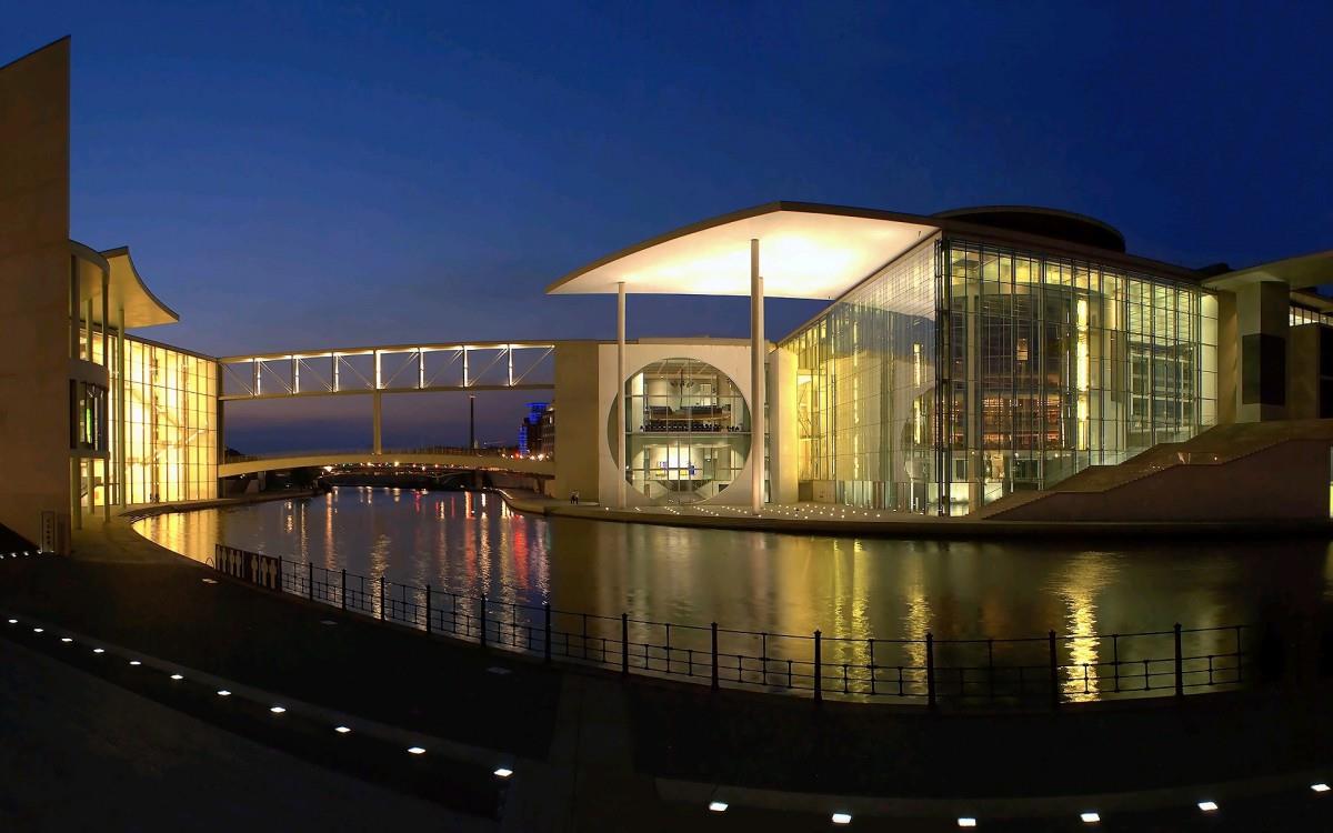 精美城市建筑亮丽风景图片