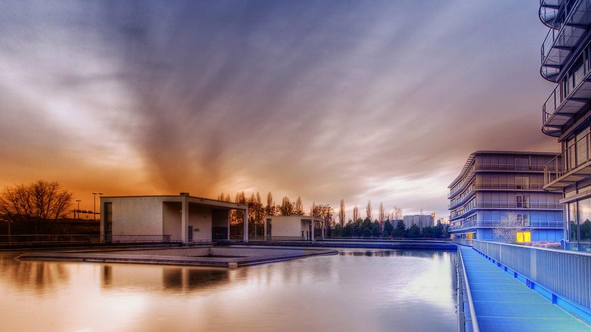 精美城市建筑亮丽风景图片