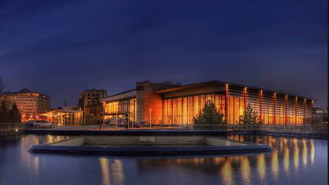 精美城市建筑亮丽风景图片