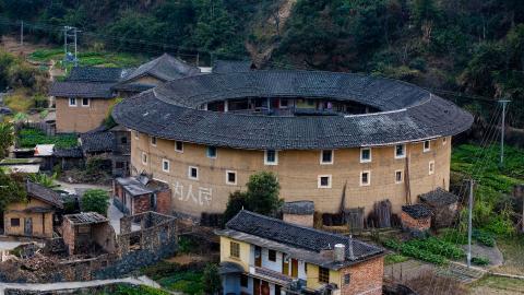 福建龙岩永定土楼图片