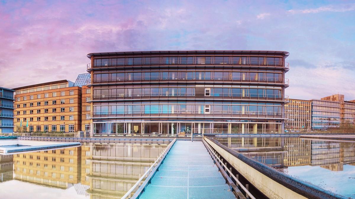 精美城市建筑亮丽风景图片