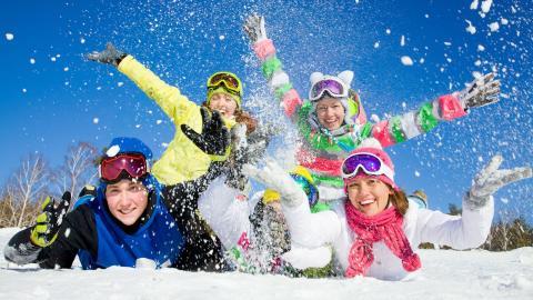 快乐滑雪场滑雪图片