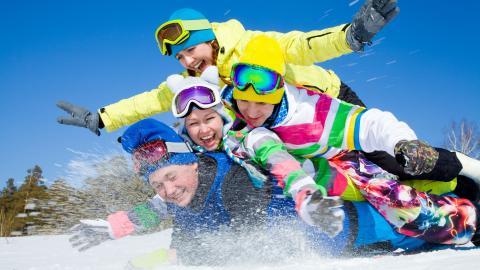 快乐滑雪场滑雪图片