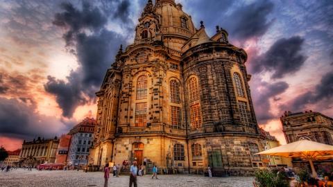 精美城市建筑亮丽风景图片