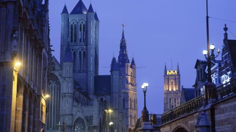 星光璀璨的城市夜景