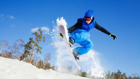 快乐滑雪场滑雪图片